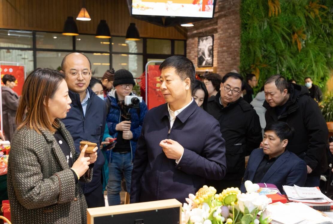 省殘聯舉辦新時代“六地”主題非遺文創作品展暨助殘新春年貨節